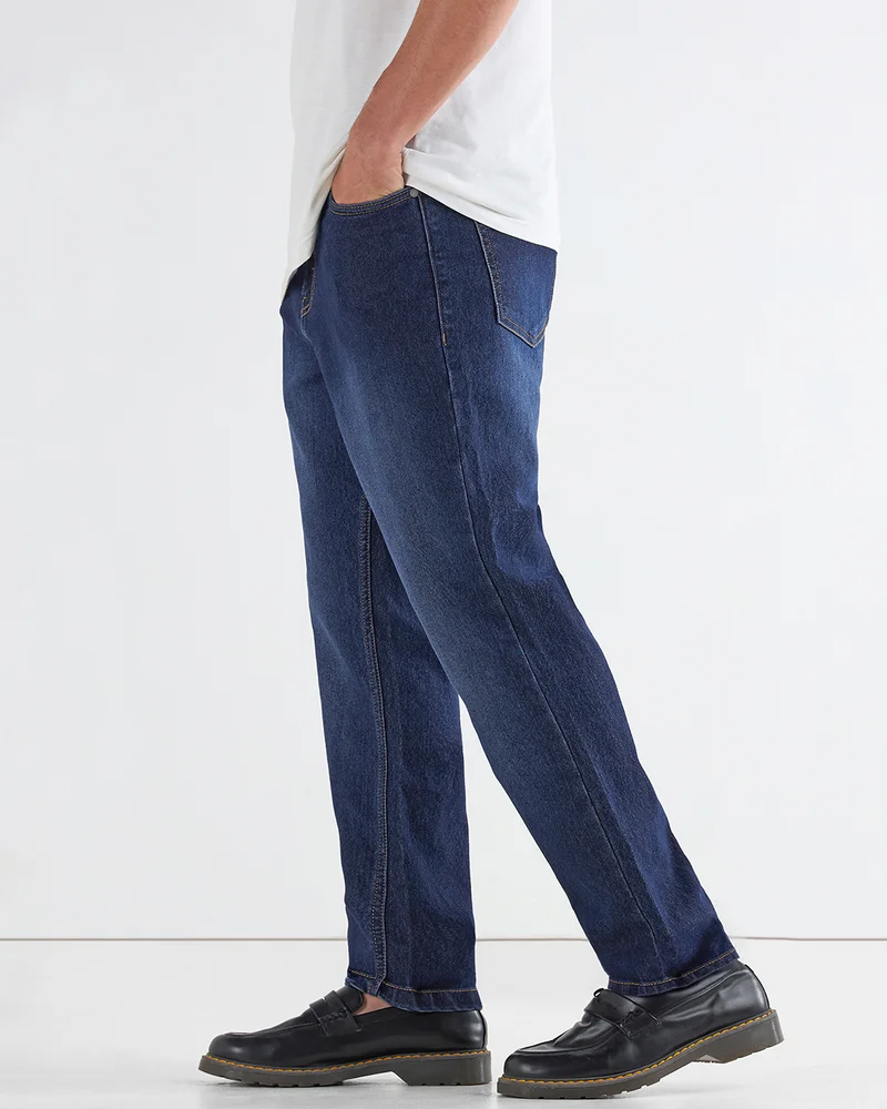 bewakoof Men's Blue Washed Slim Straight Fit Stretchable Mid-Rise Jeans